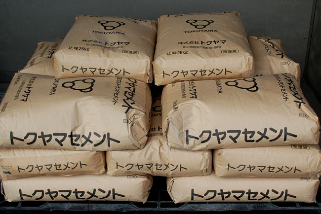 トクヤマセメント