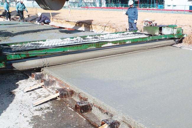 コンクリート舗装工事