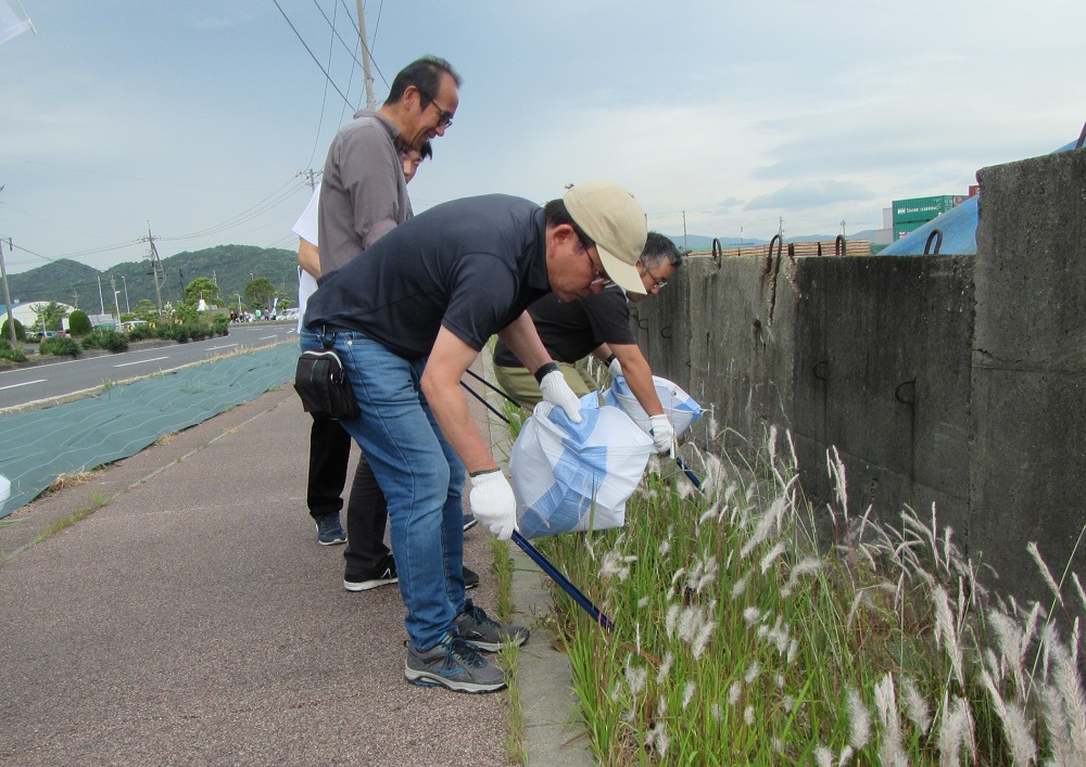 「ボランティア清掃を実施しました」関連画像