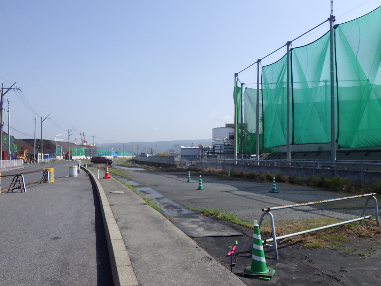 新たに侵入道路の設置を行なう 着工前状況
