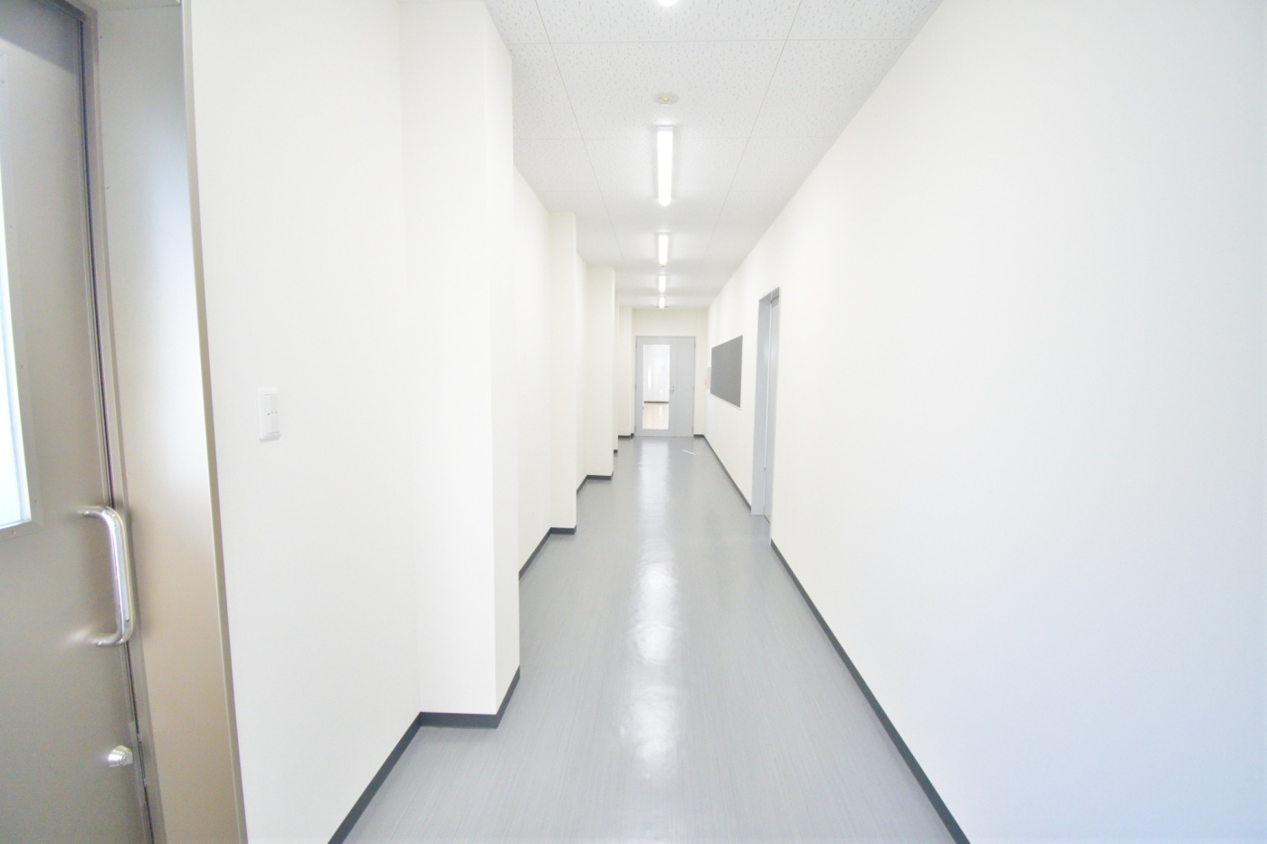 通路3(2F)