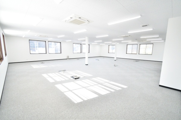事務室(2F)