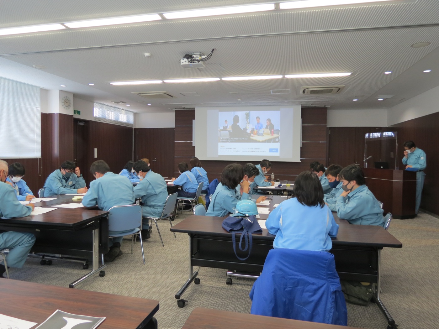 「社内研修(見えない偏見とは?)」関連画像