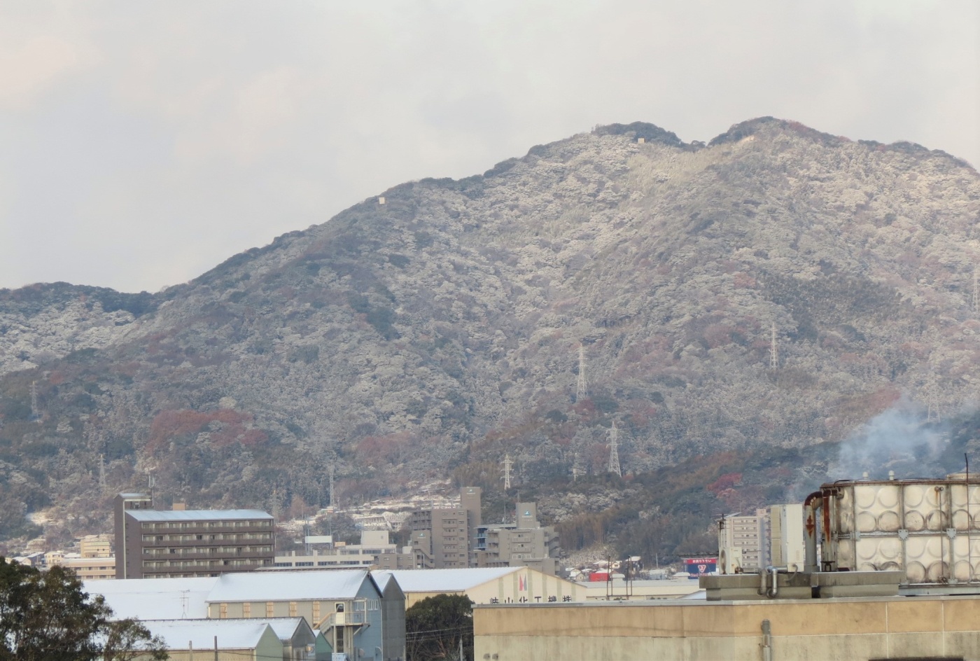 「長いトンネルを抜けるとそこは雪国であった」関連画像