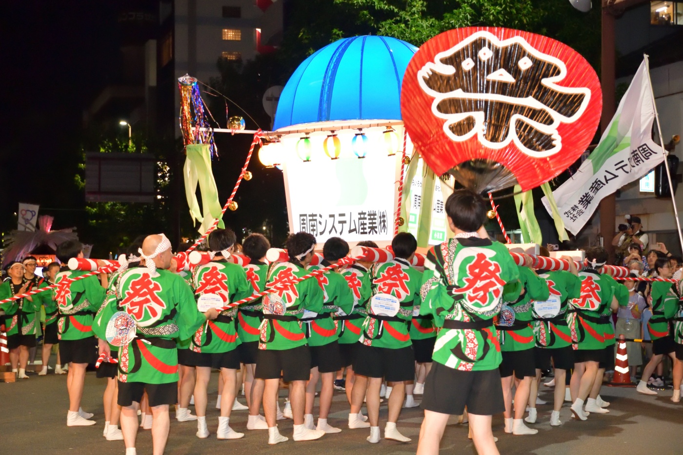 「徳山夏まつりの企業みこしはファンタジー！？」関連画像