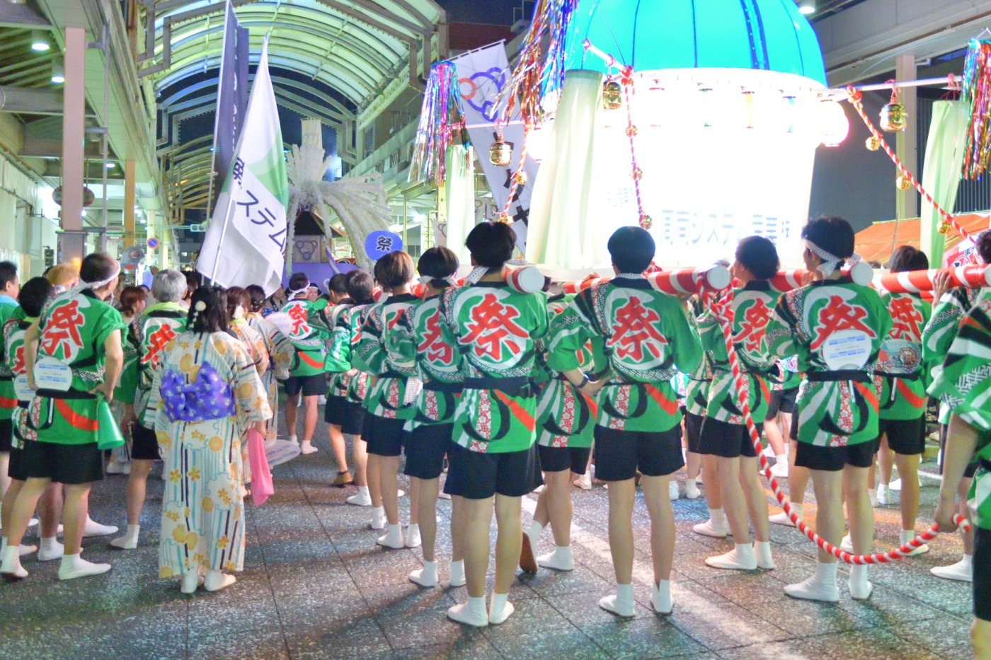 「徳山夏まつりの企業みこしはファンタジー！？」関連画像